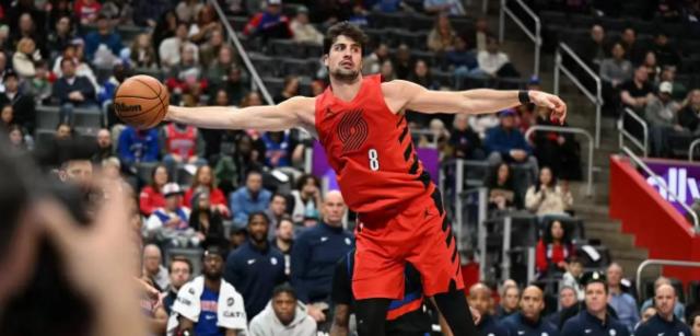 开云APP-开拓者真核背伤成隐患 杨瀚森处境亦将受到影响？