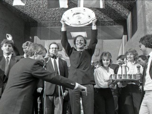 开云在线-作为球员教练都拿过德甲冠军的有哪几位？