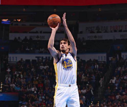 开云娱乐-勇士捡漏！萨里奇两战35分+三分12中7化身板凳匪徒