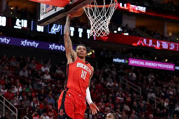 开云APP-连续两场稳定输出！火箭锋线新星总算是摆脱了之前的阴霾状态了？